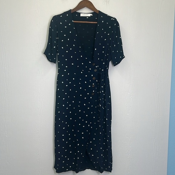 Urban Outfitters - ASTR The Label Button Wrap Polka Dot Navy Midi Dress Size M - Picture 9 of 12